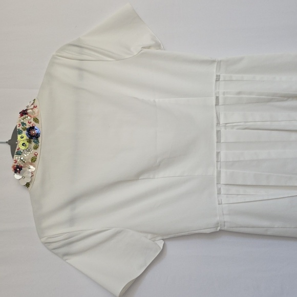 Elie Tahari White Dress w/Lace, Sequins, Rhinestones & Bead Accents. Size 2 - Picture 6 of 13